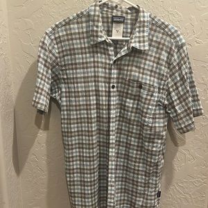 Patagonia button up short sleeve shirt, Medium